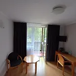 Wysoka Ze Sniadaniem 3*