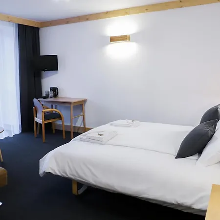 Hotel Wysoka Ze Sniadaniem