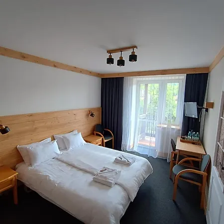 Hotel Wysoka Ze Sniadaniem