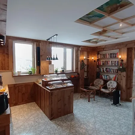 Wysoka Ze Sniadaniem Hotel 3*