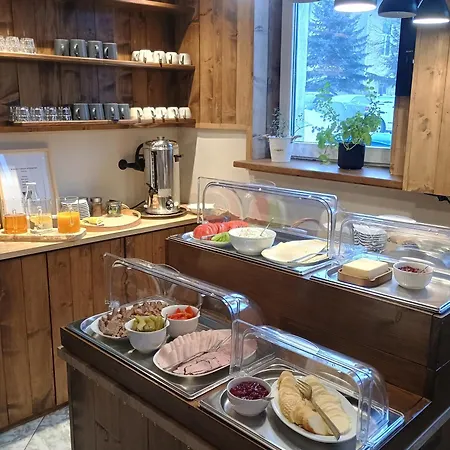 Wysoka Ze Sniadaniem Hotel 3*