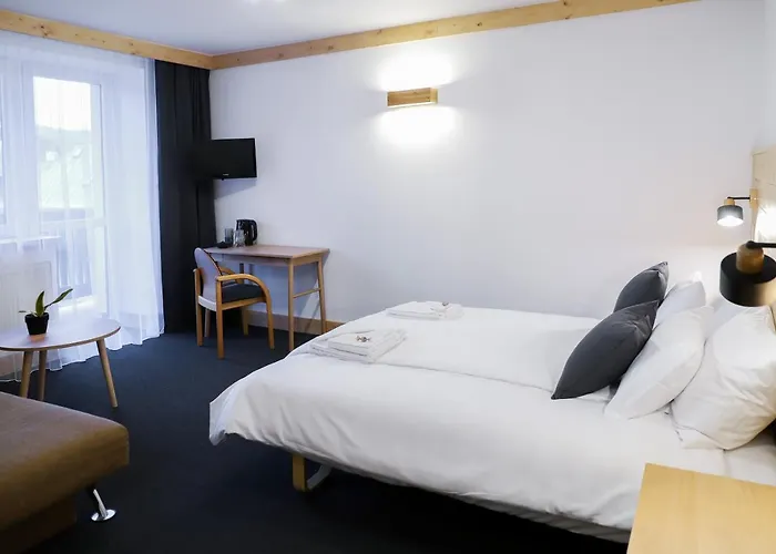 Hotel Wysoka Ze Sniadaniem